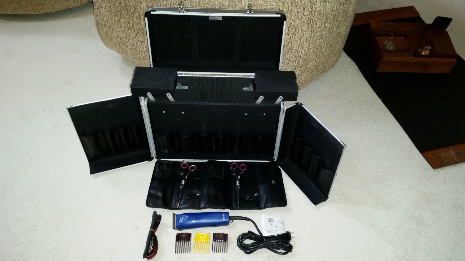 SHEAR MAGIC Professional Grooming Tool Case with Andis Easy Clip Groom