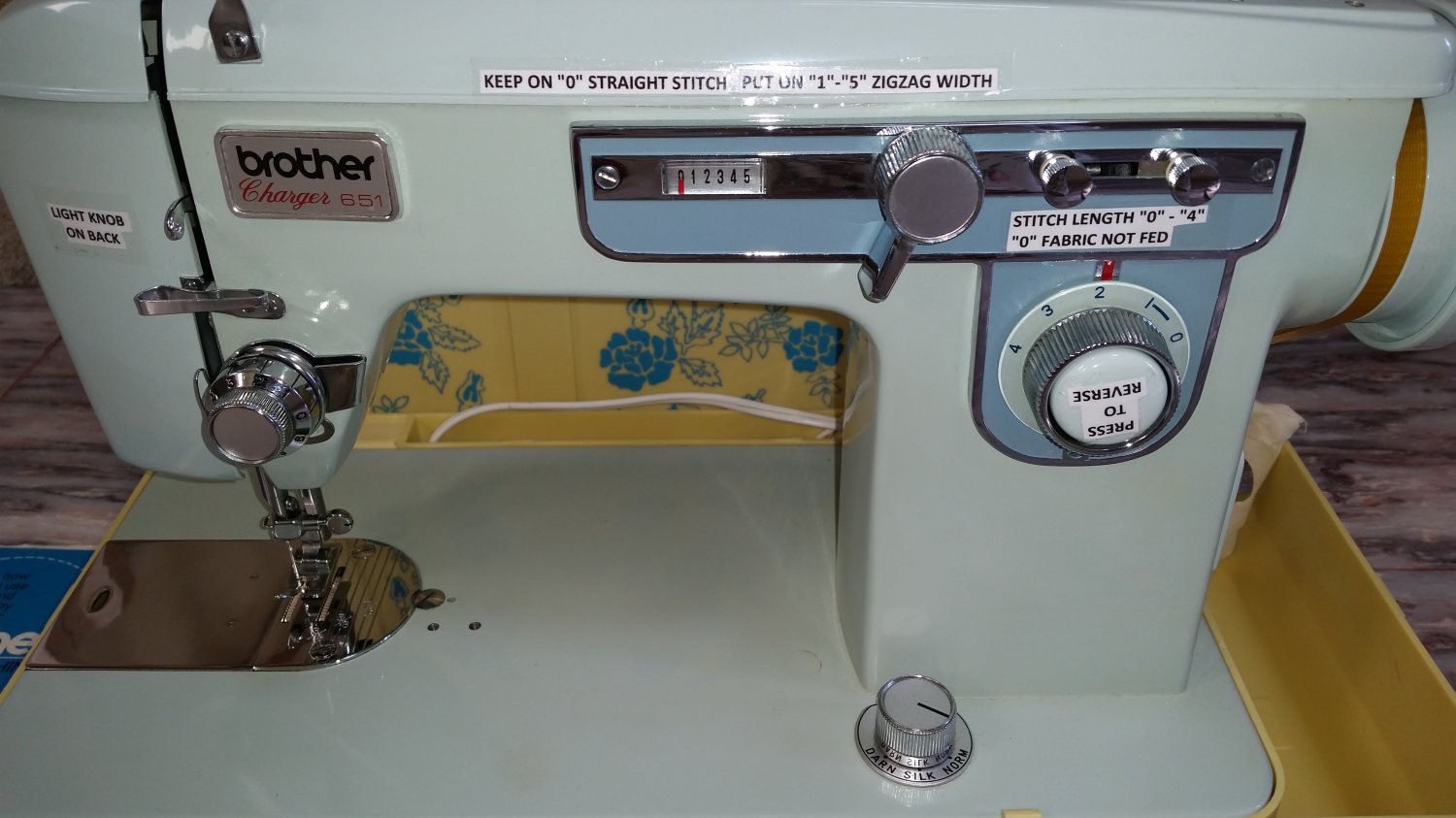 Vintage Brother CHARGER 651 MODEL C Sewing Machine with Case & Goodie Box!