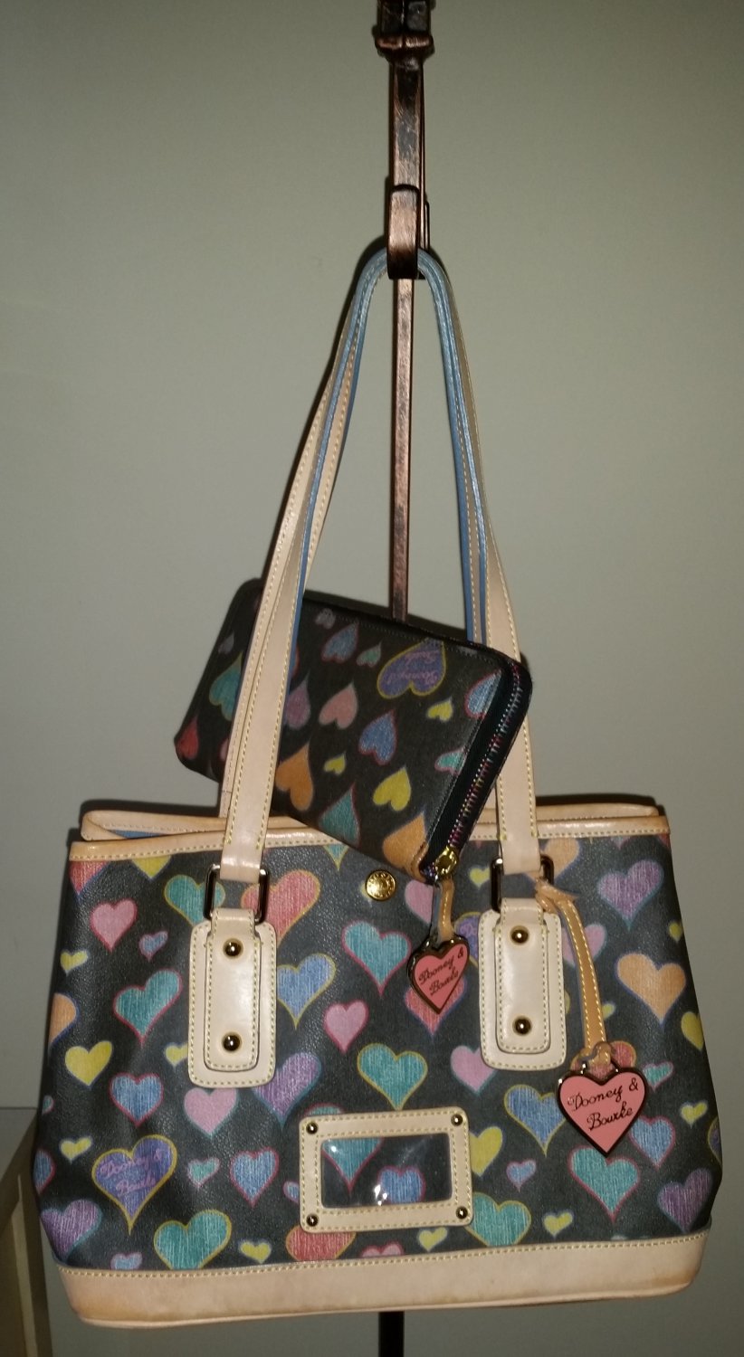 dooney bourke hearts bag