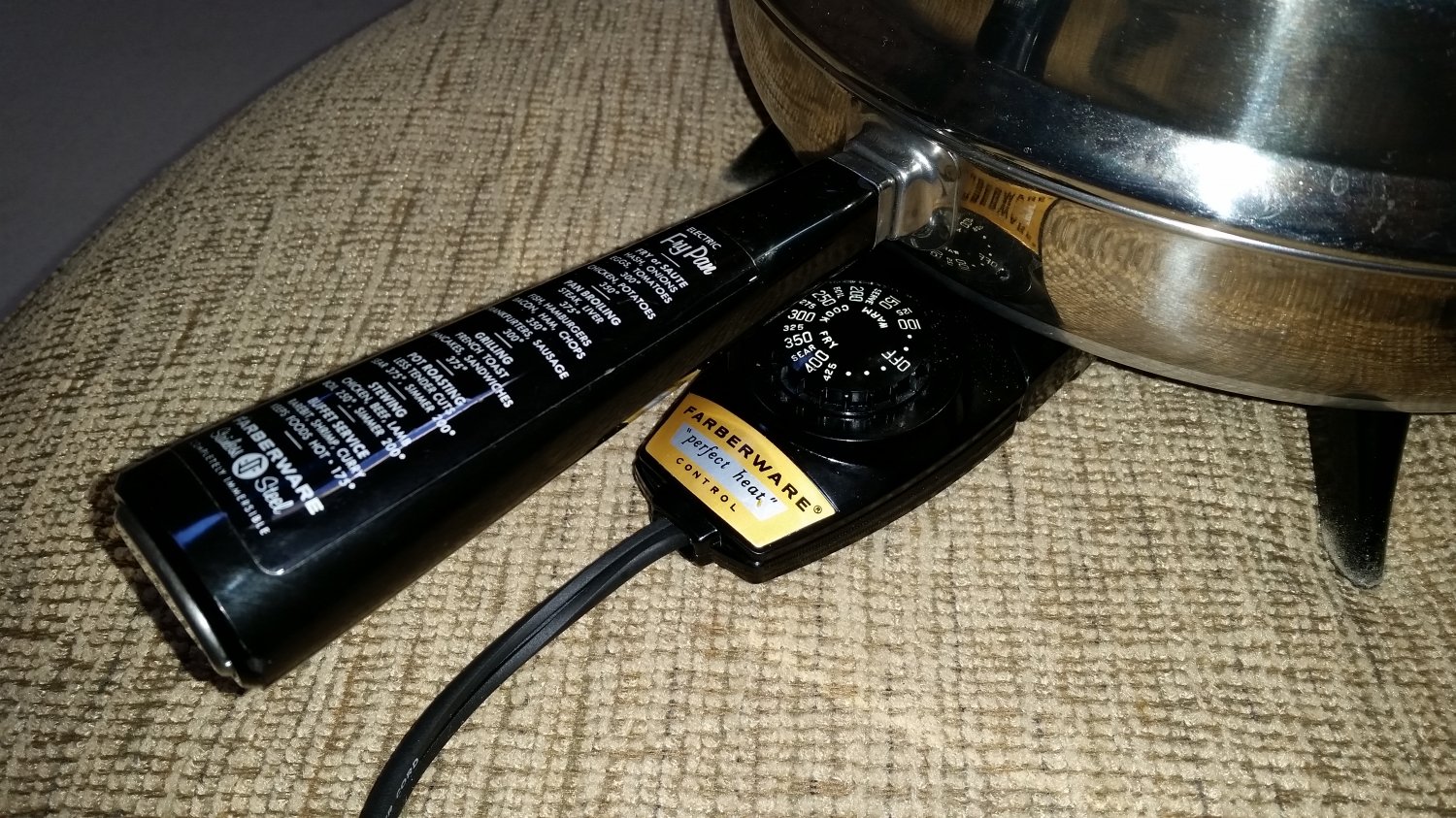 FARBERWARE 310A ELECTRIC SKILLET/FRY PAN 12" DOME LID STAINLESS