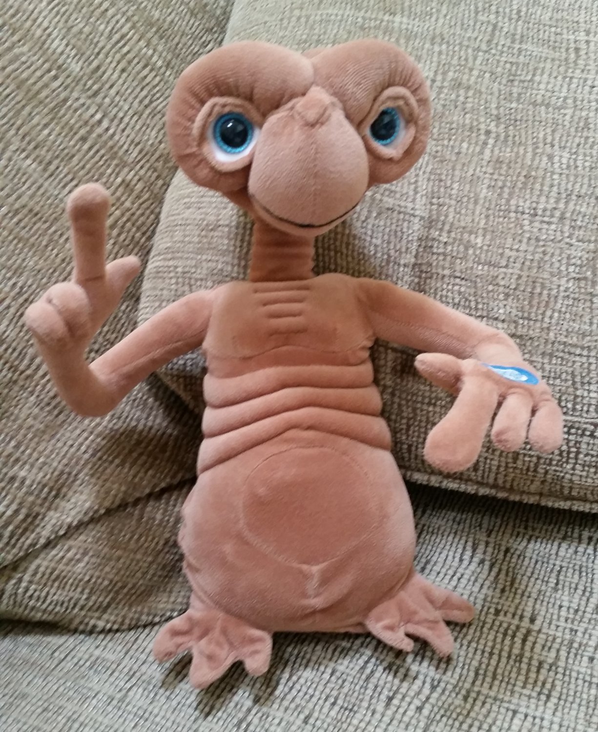 talking et doll