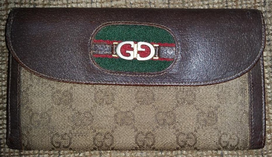 VINTAGE GUCCI SIGNATURE LARGE WALLET - AUTHENTIC - FROM THE 1970'S!