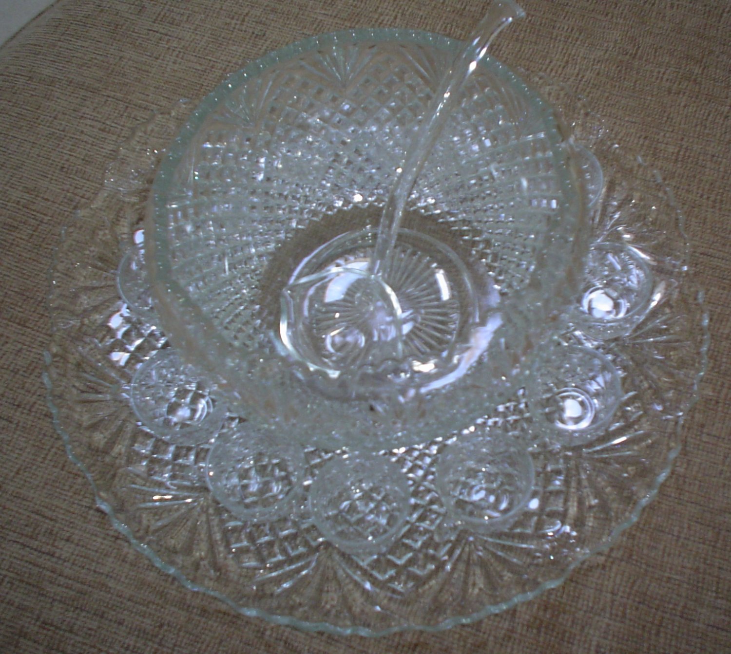 Victorian Elegance SMITH GLASS PINEAPPLE PUNCH BOWLHEIRLOOM QUALITY