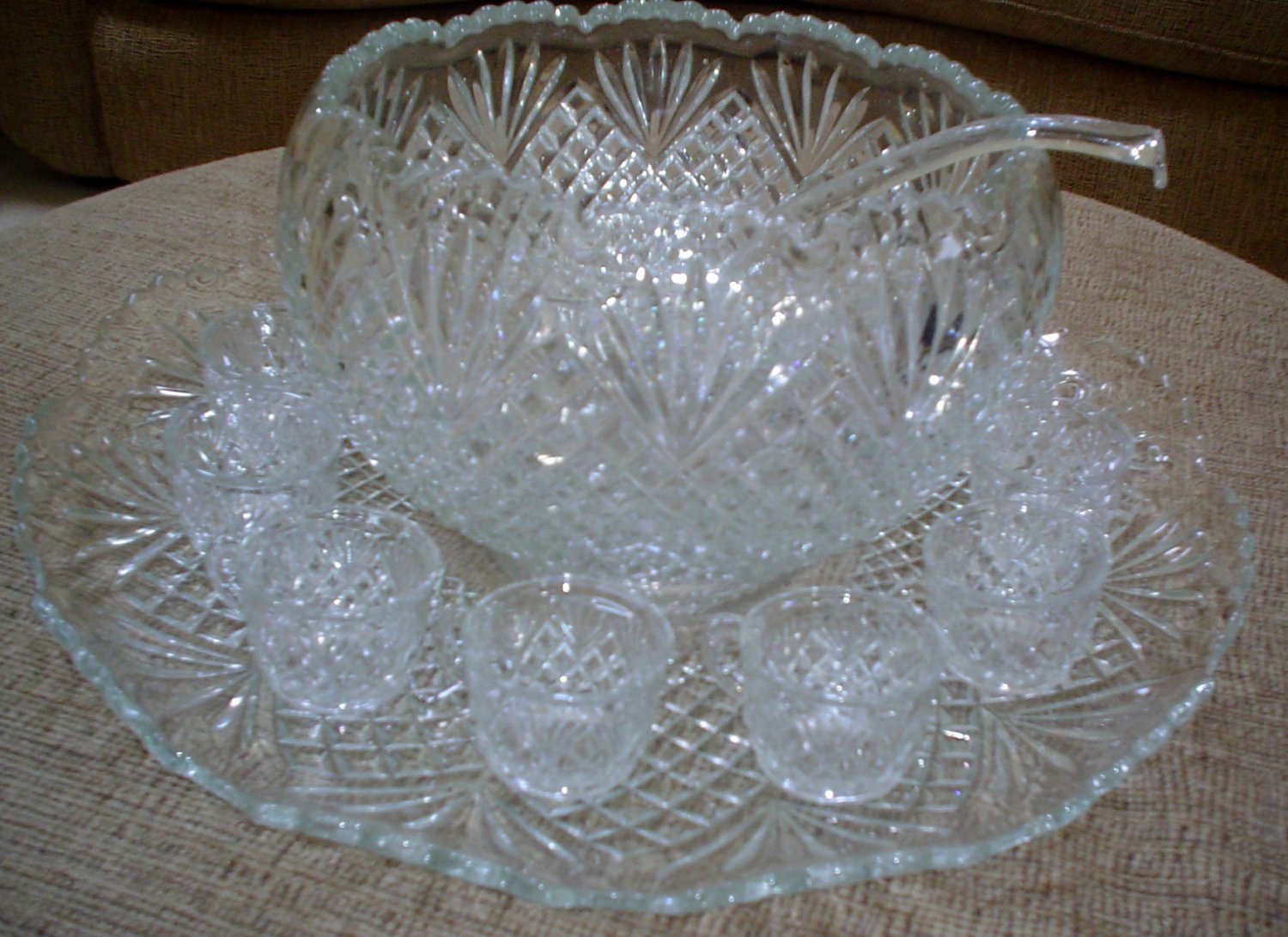Victorian Elegance SMITH GLASS PINEAPPLE PUNCH BOWLHEIRLOOM QUALITY