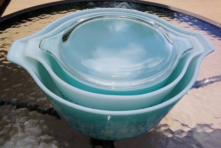 Vintage Pyrex Butterprint Opal Ware Turquoise/White Amish Print Nesting
