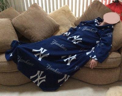 Yankees Snuggie 