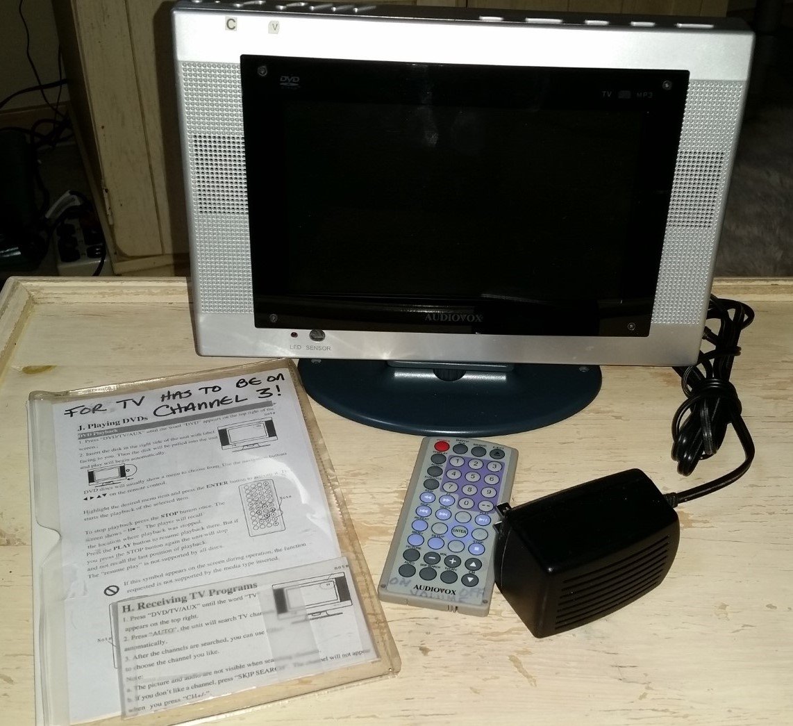 Audiovox FPE1078 7.8Inch Flat Panel 169 LCD Television/ DVD Player