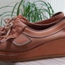 Vintage 1970s Brown Leather Platform Moccasin Loafer Shoes w Fringe Tongue - Size 8!