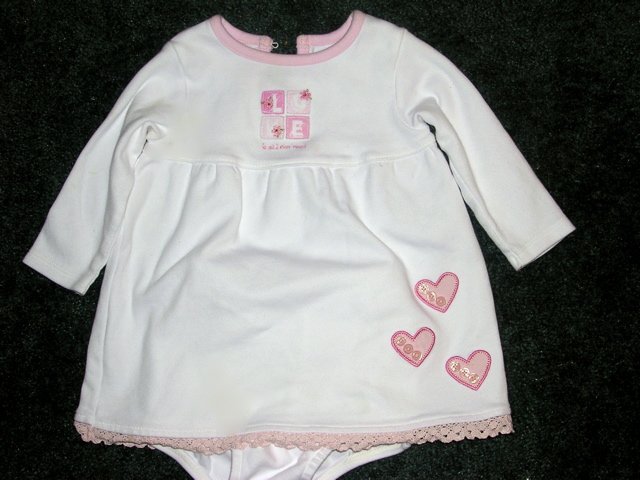 Carter's LOVE dress EUC 12 months