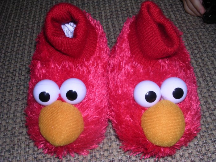 Elmo slippers NWOT sz 4