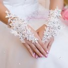Elegant White Lace Floral Short Bridal Fingerless Gloves BG0004