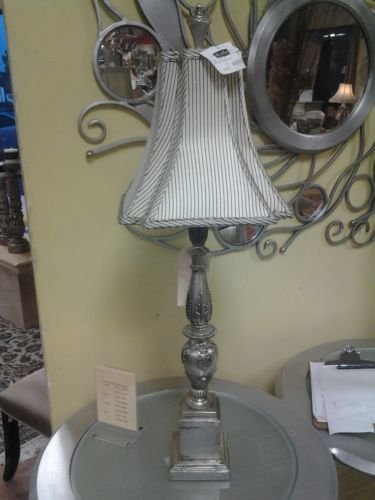 Gorgeous Decorative Imperial Style Table Lamp