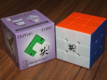 Professional high-speed DaYan Zhanchi V5 Stickerless 3x3x3 Speed Cube 5.7cm