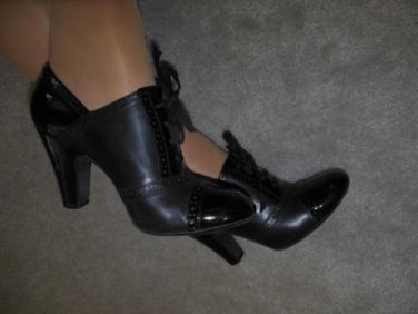 womens black oxford heels
