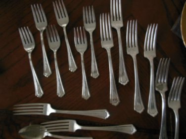 MANOR PATTERN 1923 by R & B A1 set, Rogers & Bro. INTERNATIONAL SILVER 16 ITEMS