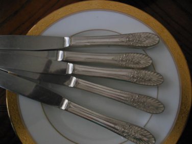 RIVIERA PATTERN INTERNATIONAL SILVER, SILVERPLATE, NOT STERLING 5 Knives