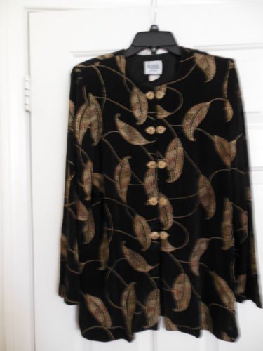 R & M RICHARDS PETITE SIZE 12 BLACK JACKET WITH METALLIC EMBELLISHMENTS