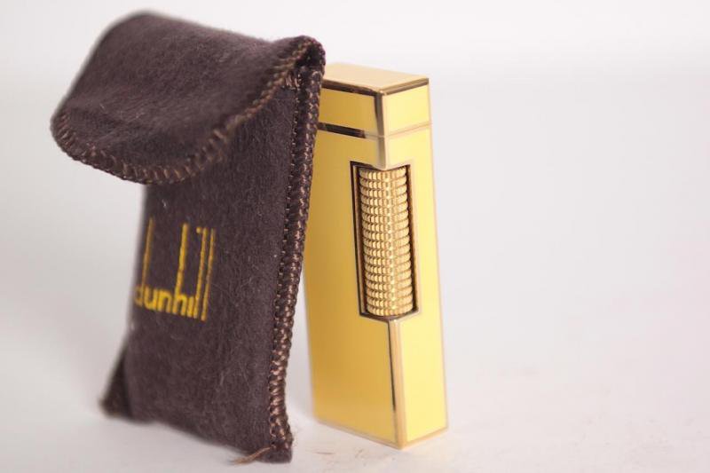 Dunhill Lighter 18 K Gold Beautiful Yellow Chinese Lacquer Ultra