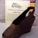 Just the Right Shoe 25098 Golden Leaf Mint NEW