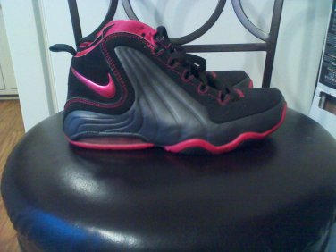 GIRLS NIKE SHOES