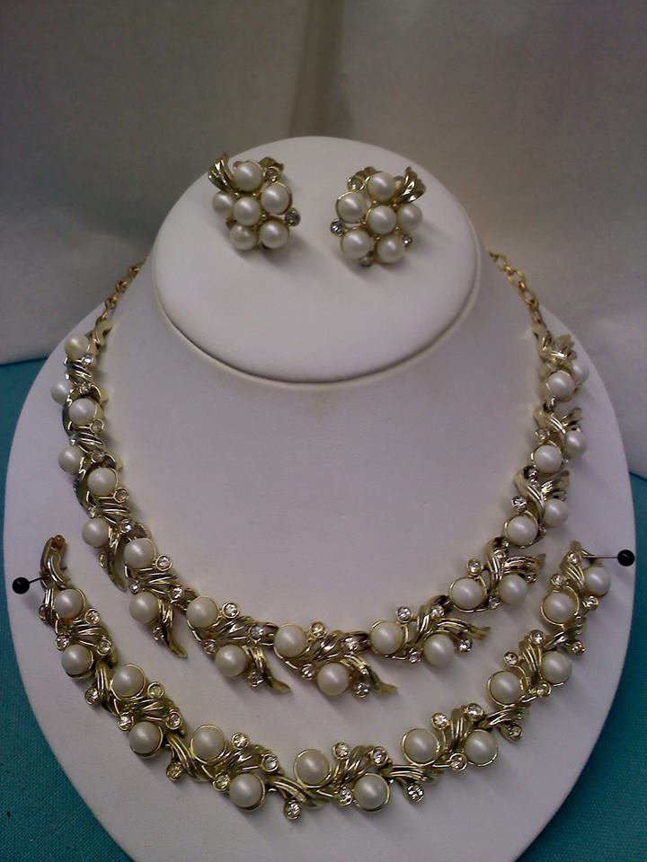 Sarah Coventry faux pearl and rhinestone set - vintage necklace ...