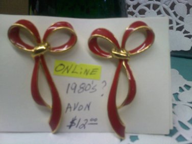 Avon red enamel graceful bow vintage pierced earrings on goldtone