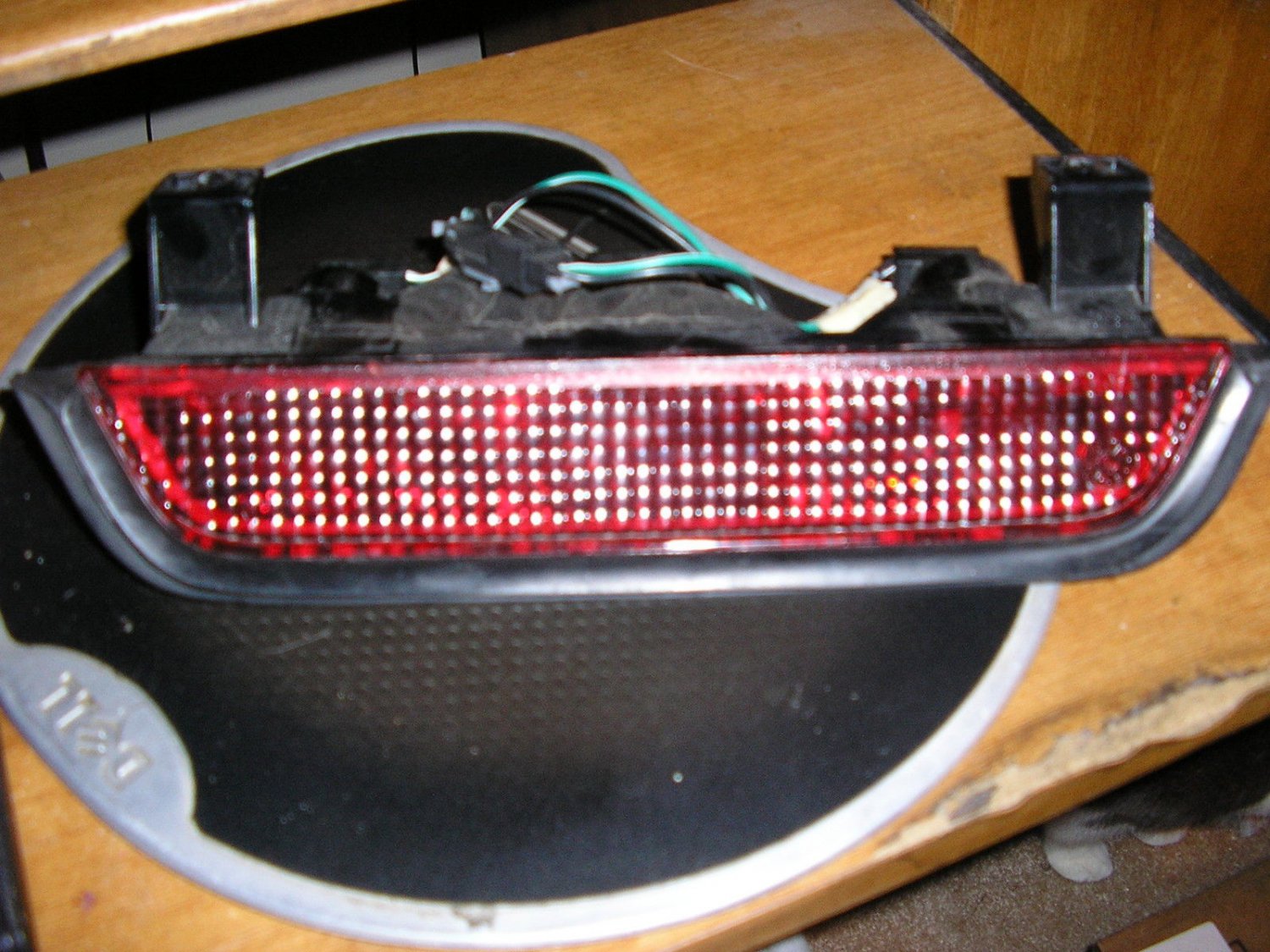 1995 1998 Jeep Grand Cherokee 3rd Third Brake Light Assembly Hatch