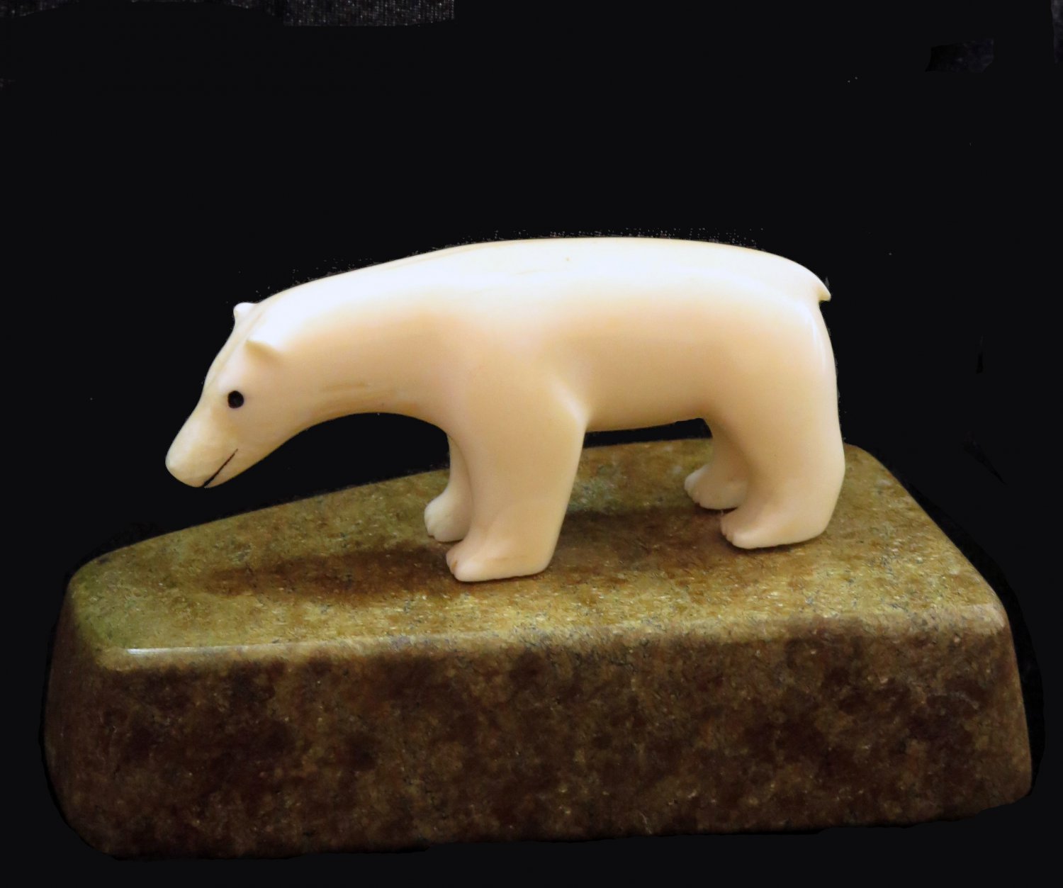 LIKE NEW*RARE*VINTAGE*1960*INUIT ART SCULPTURE*IVORY POLAR BEAR