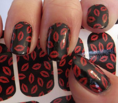 KISSING LIPS Nail Art (KLF) Full Nail Wrap Decals Red Lips on Black Waterslide