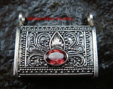 Handcrafted 925 Silver Bali Keepsake Pendant Garnet LP-200-IKP