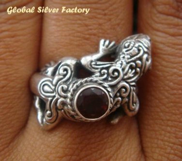 Silver Garnet Gecko Lizard Ring RI-243-KT