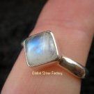 Silver & Square Rainbow Moonstone Ring RI-256-NY