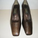 J RENEE VINTAGE BROWN METALLIC PUMPS SIZE 9 (NEW)