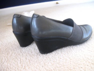 Clarks  -   Womens Wedges -     Genuine Leather Shoes, Size 7