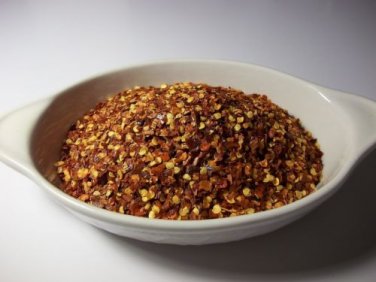 RED PEPPER FLAKES, DRIED N CHOPPED, ORGANIC, 1 OZ, DELICIOUS HOT FRESH SPICE