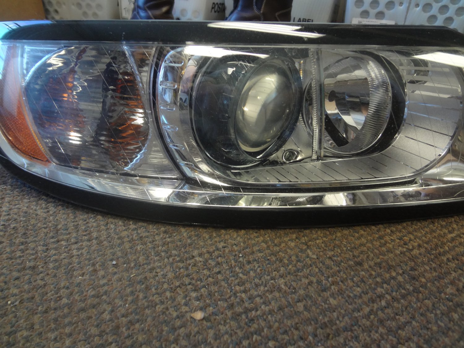 VOLVO 2008-2012 S40/V50 RH XENON Gas Discharge HID Headlight 31265793