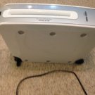 Black & Decker 6-Sheet Crosscut Shredder (CC600) Gently Used. Free shipping!