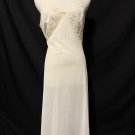 Vintage Full slip Henson Kickernick Beige Nylon lace trim Size 36