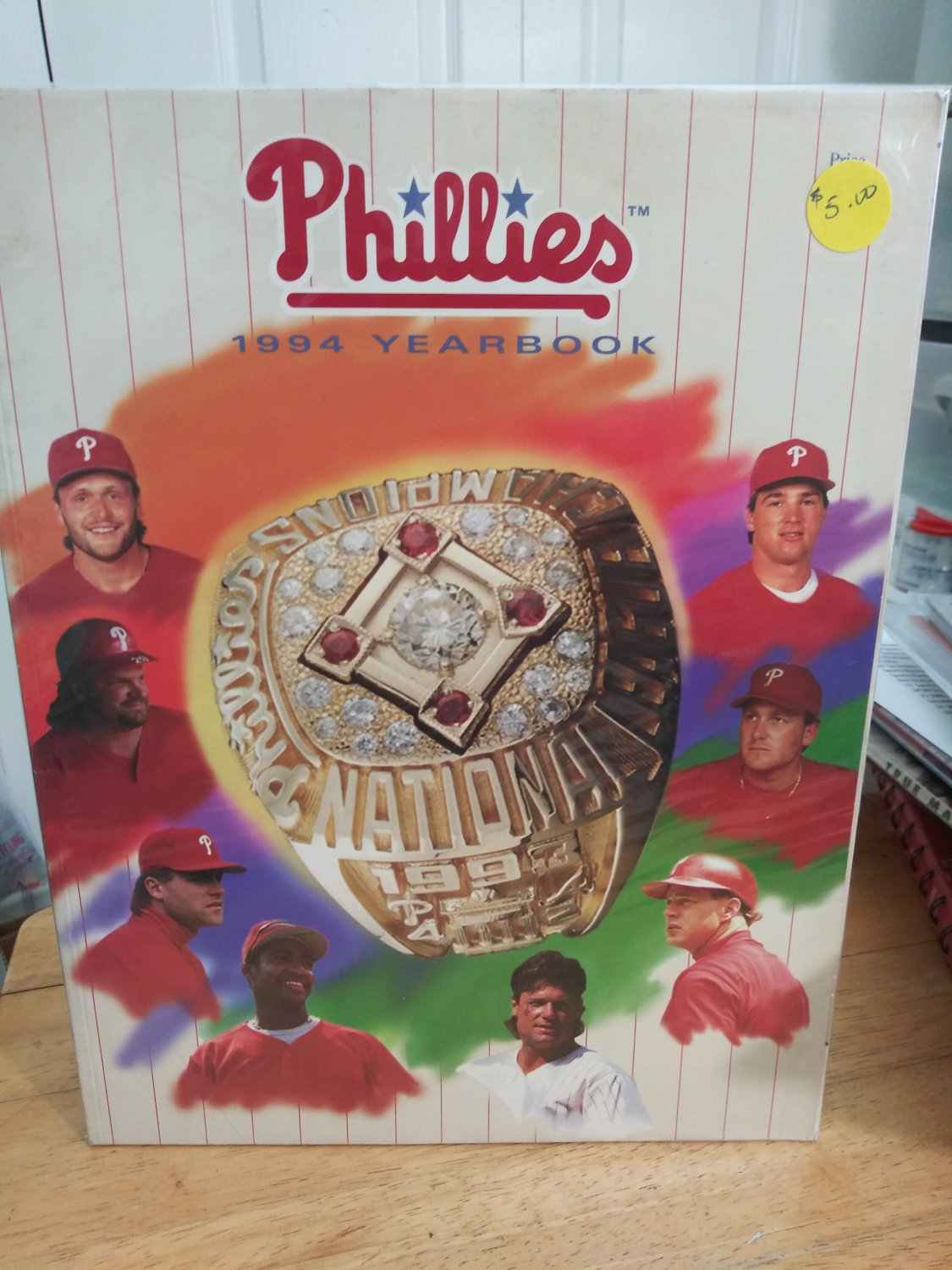 1994 PHILADELPHIA PHILLIES YEARBOOK WITH NATIONAL LEAGUE CHAMPIONS RING ON COVER