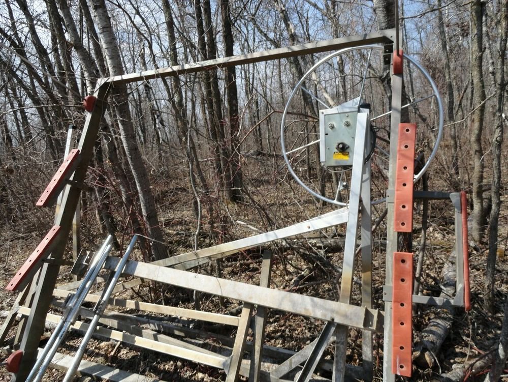 Liftmaster boat lift 2 pully shoremaster lakemaster aluminum frame crank up easy