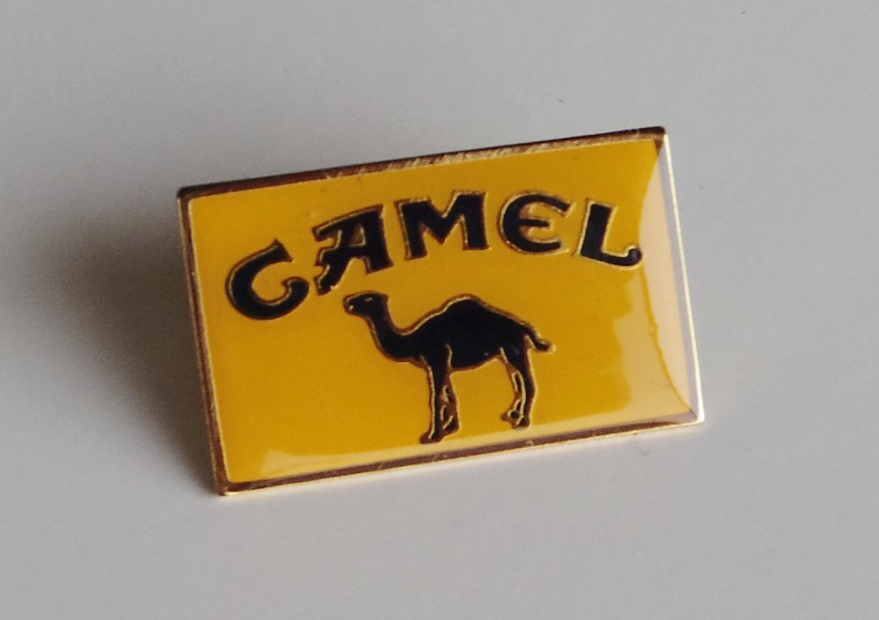 Кемел. Camel бренд. Металлическая коробочка кэмэл. Кэмел разноцветный. Camel в железной.