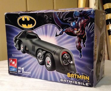 NEW AMT/Ertl Batman Batmissle Model SKILL 1 Snapfast (#38038)