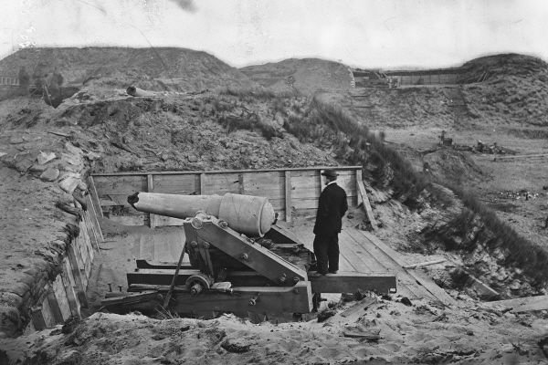 New 5x7 Civil War Photo: Gun Damaged in Bombardment of Fort Fisher, N. Carolina