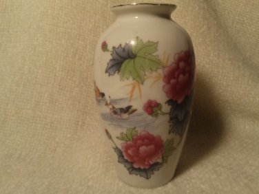 Small Unknown Worn Mini Decorative Vase China Snuff bottle