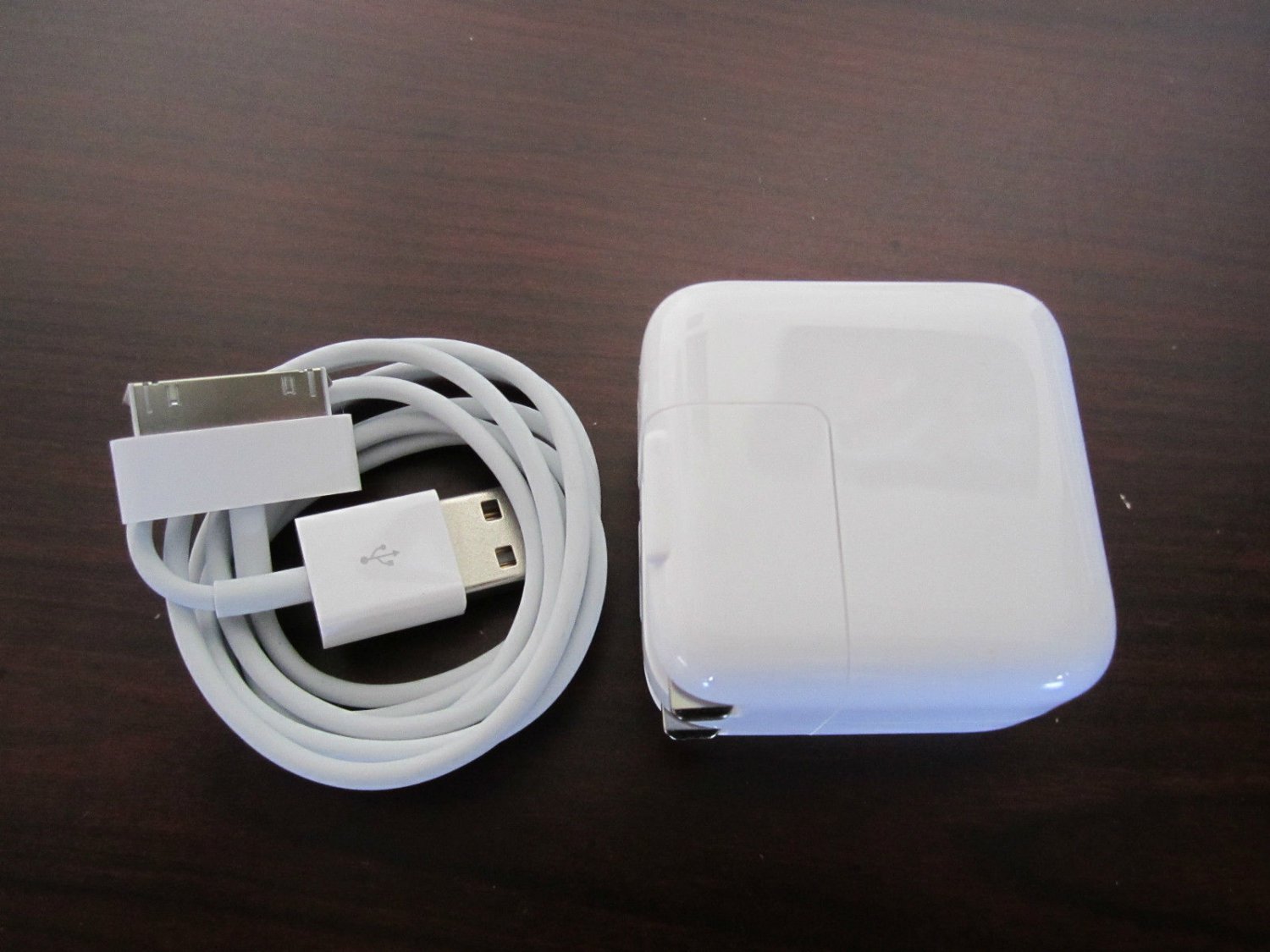 Genuine Original Apple iPad 1/2/3 Wall Charger USB power Adapter 10W