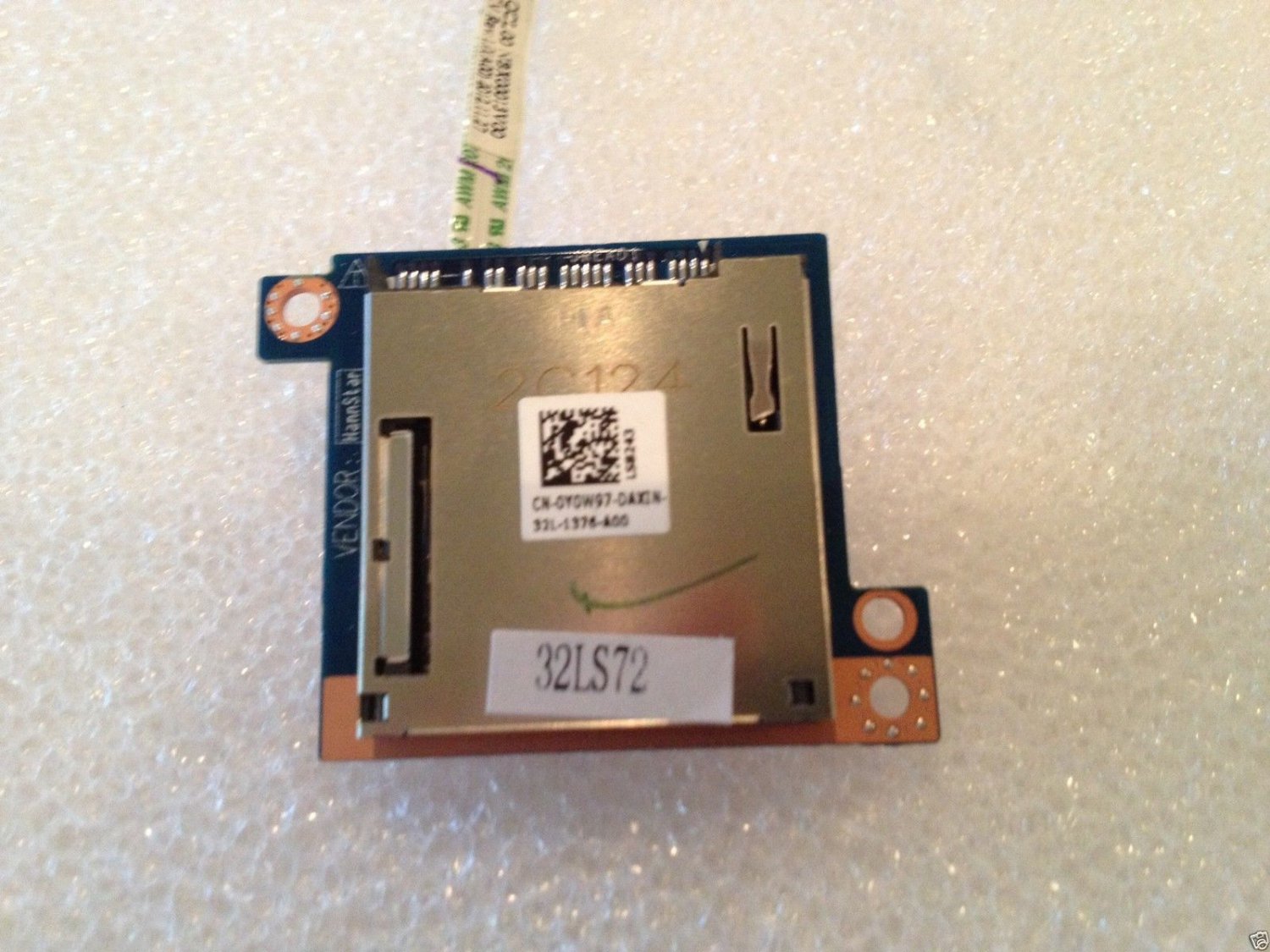 Dell Inspiron 5520 / 7720 SD Card Reader Board w/ Cable Y0W97 LS8243P