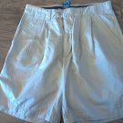 Man's tan short size 30