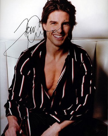 Tom CRUISE Robe Autographed Preprint Signed Photo