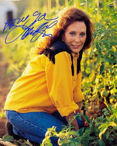 LynnLorettaseliger Autographed Preprint Signed Photo
