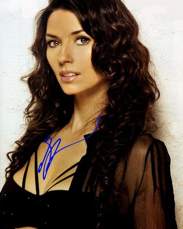 TwainShaniaA Autographed Preprint Signed Photo